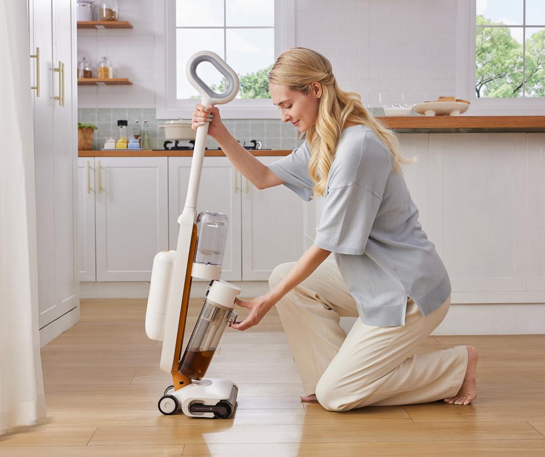 Larger reservoirs for efficient cleaning